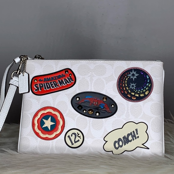 Coach x Marvel Large Gallery Wristlet Wallet - Picture 11 of 13